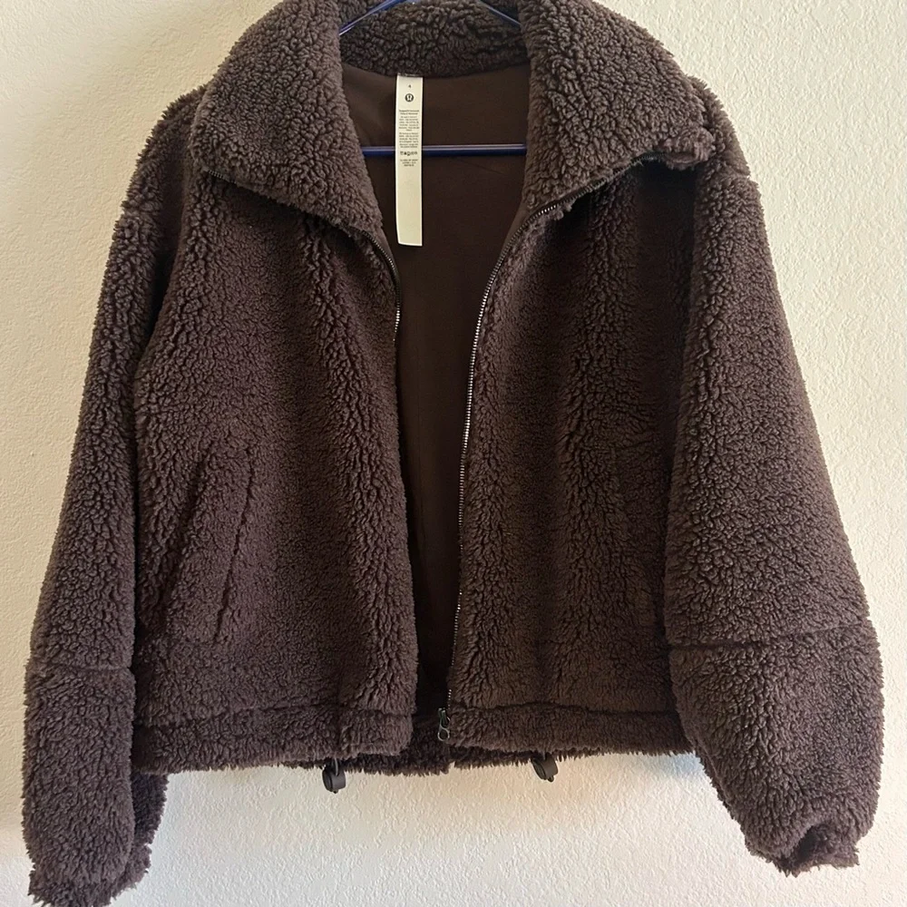 Lululemon brown Sherpa jacket cinchable size 4 NWOT - Picture 11 of 12